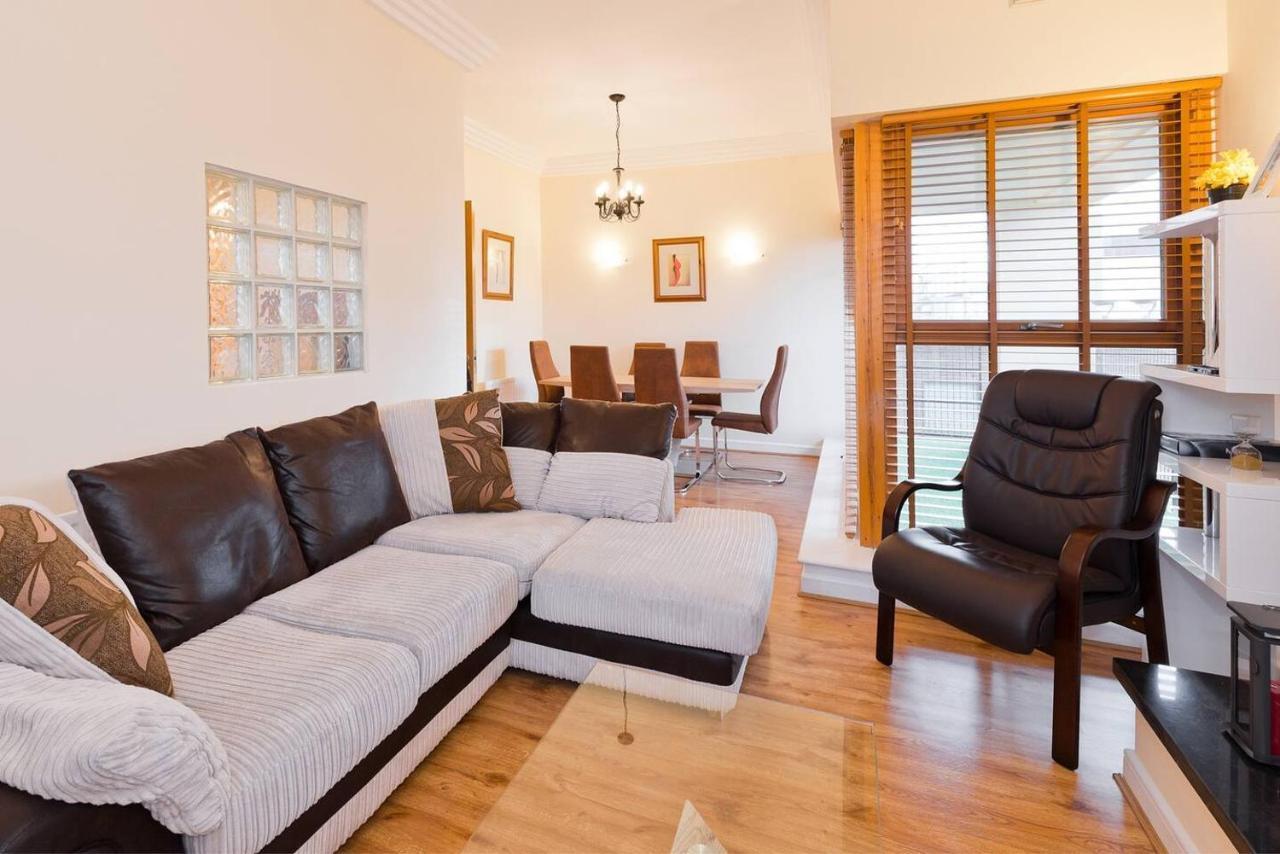 Stunning 3-bed In 1 Apartamento